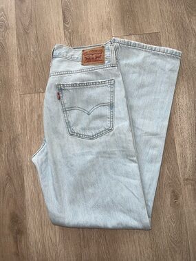 Levi's Light Blue Women’s Straight Jeans with Knee Rips
